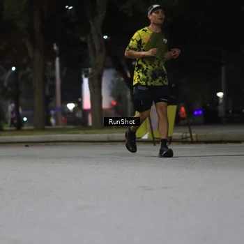 Runner Photo 6958488