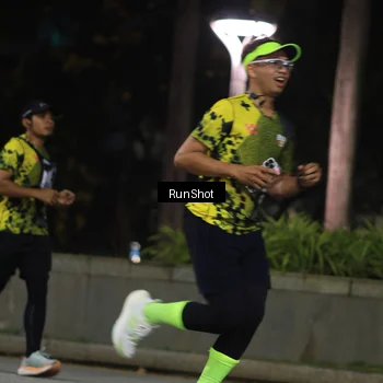Runner Photo 6958575