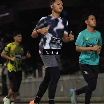 Runner Photo 6958695