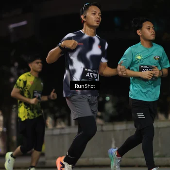 Runner Photo 6958707