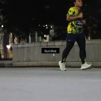 Runner Photo 6958773