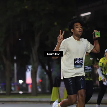 Runner Photo 6958907