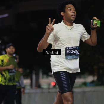 Runner Photo 6958935