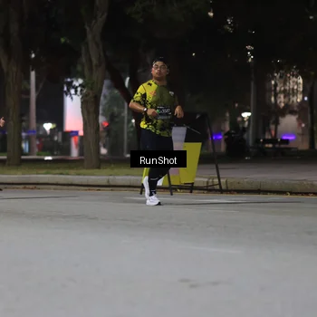 Runner Photo 6959105