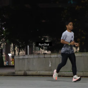 Runner Photo 6959425