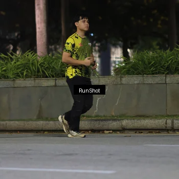 Runner Photo 6959442