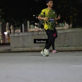 Runner Photo 6959459