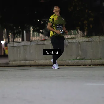 Runner Photo 6959509