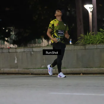 Runner Photo 6959529