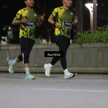 Runner Photo 6959624