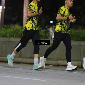 Runner Photo 6959638