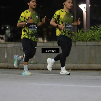 Runner Photo 6959639