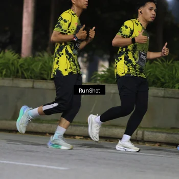 Runner Photo 6959643
