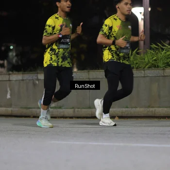 Runner Photo 6959645