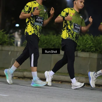 Runner Photo 6959649
