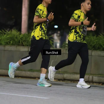 Runner Photo 6959664