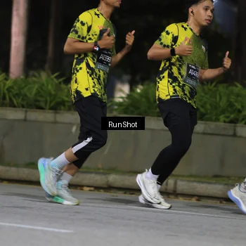 Runner Photo 6959668
