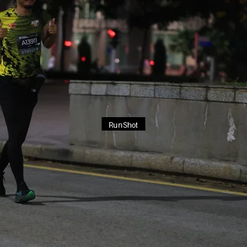 Runner Photo 6959742