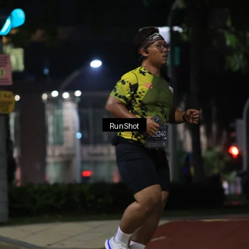 Runner Photo 6960012
