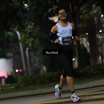Runner Photo 6960024
