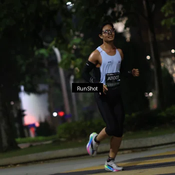Runner Photo 6960033