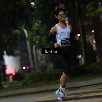 Runner Photo 6960035