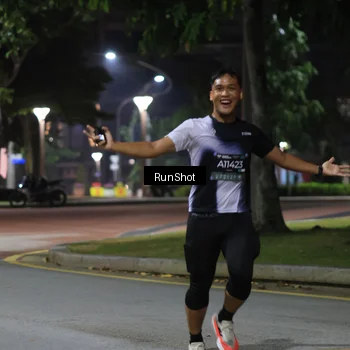Runner Photo 6960054