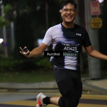 Runner Photo 6960070