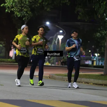 Runner Photo 6960081