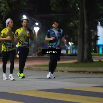 Runner Photo 6960086