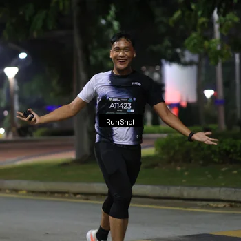 Runner Photo 6960091