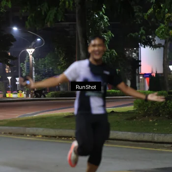 Runner Photo 6960105