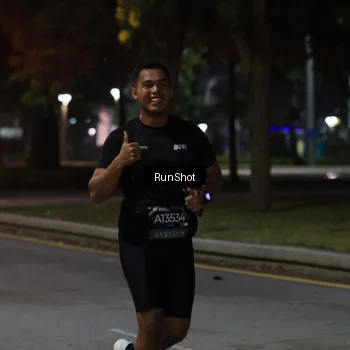 Runner Photo 6960106