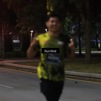 Runner Photo 6960110