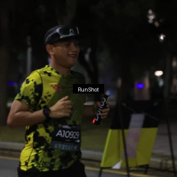 Runner Photo 6960120