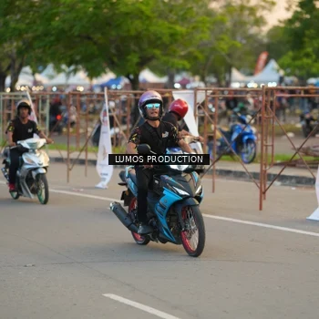 Runner Photo 6972715