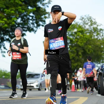 Runner Photo 6982123