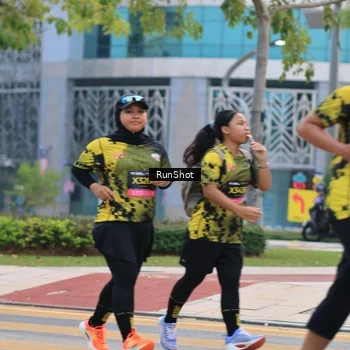 Runner Photo 6986340