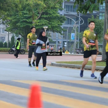 Runner Photo 6986376