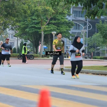 Runner Photo 6986381