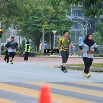Runner Photo 6986383