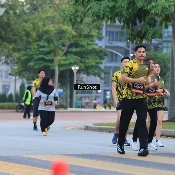 Runner Photo 6986390