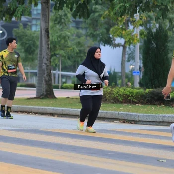 Runner Photo 6986391