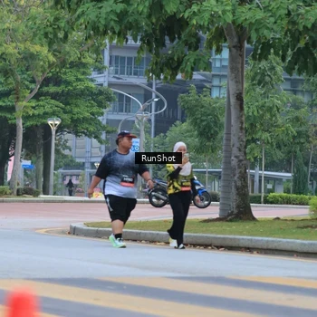 Runner Photo 6986410