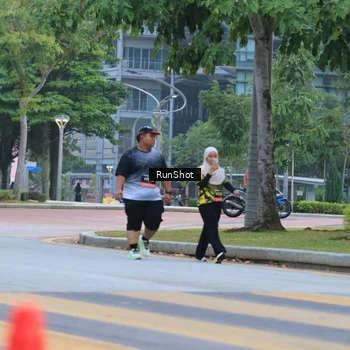 Runner Photo 6986413