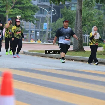 Runner Photo 6986418