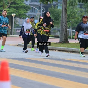 Runner Photo 6986420