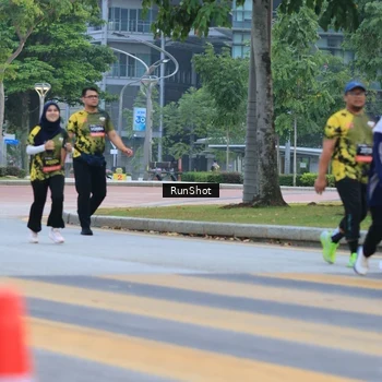 Runner Photo 6986423