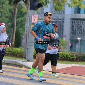Runner Photo 6986424