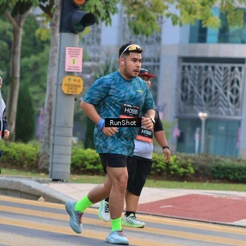 Runner Photo 6986426